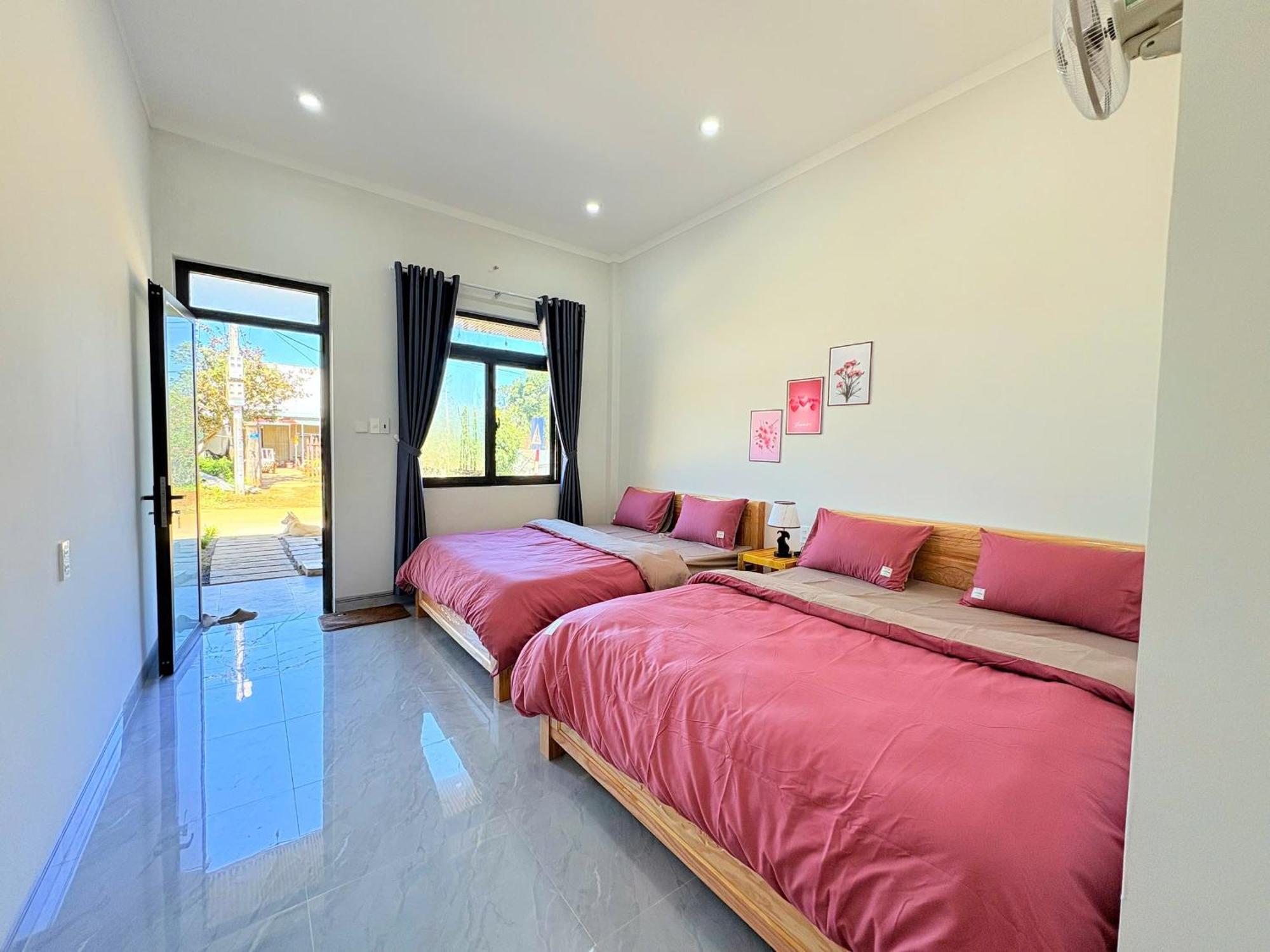 Homestay Nha Cua Gao Kon Tum Bagian luar foto